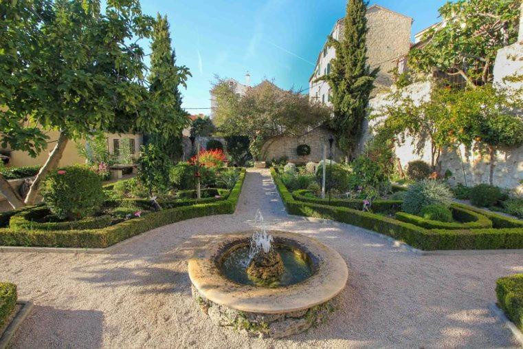שיבניק Providenca Residence מראה חיצוני תמונה